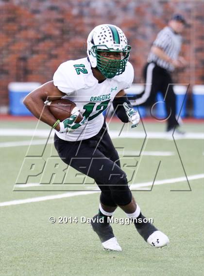 Thumbnail 2 in Carroll vs. Cedar Hill (UIL 6A Division 2 Quarterfinal) photogallery.
