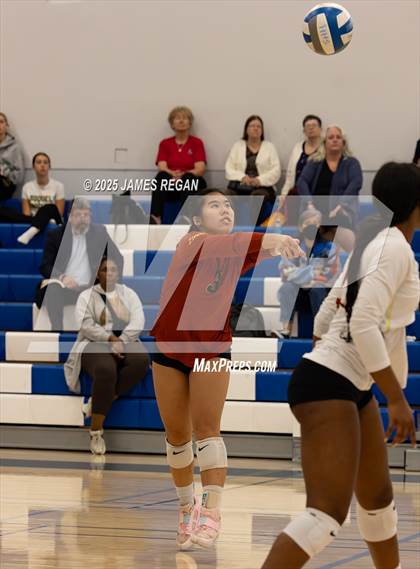 Thumbnail 2 in Lincoln @ Hillsdale photogallery.