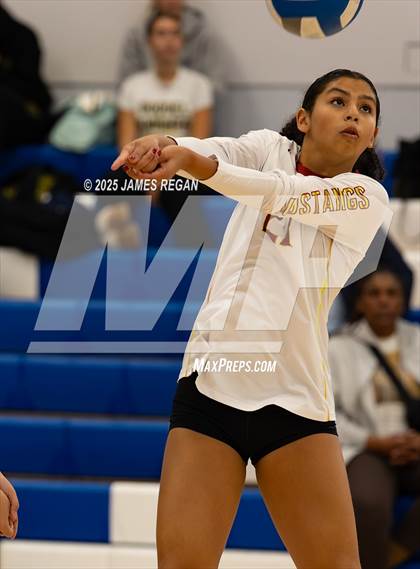 Thumbnail 1 in Lincoln @ Hillsdale photogallery.