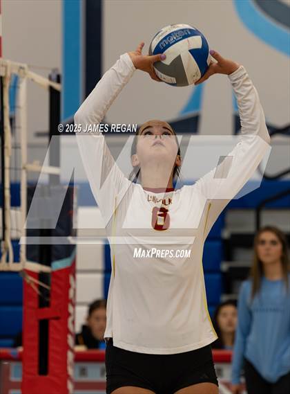 Thumbnail 1 in Lincoln @ Hillsdale photogallery.