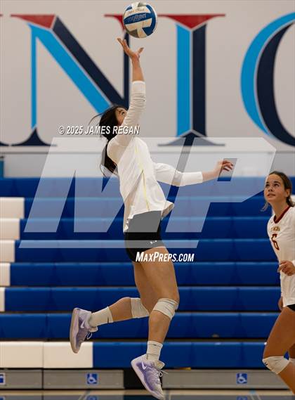 Thumbnail 2 in Lincoln @ Hillsdale photogallery.