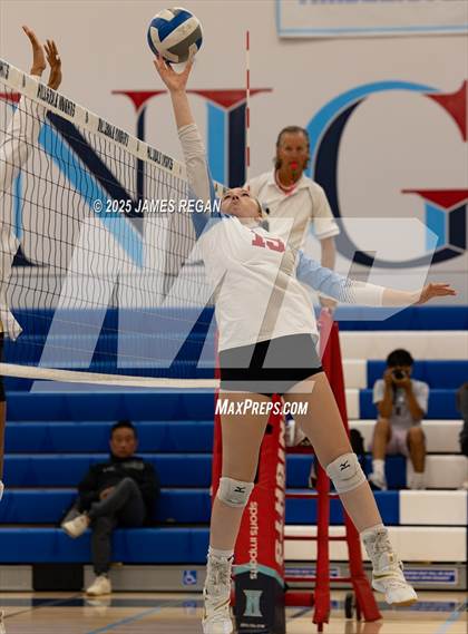 Thumbnail 2 in Lincoln @ Hillsdale photogallery.