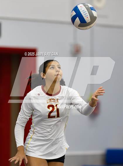 Thumbnail 2 in Lincoln @ Hillsdale photogallery.