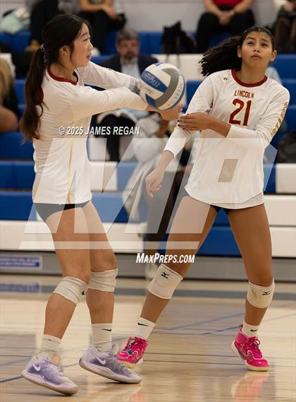 Thumbnail 3 in Lincoln @ Hillsdale photogallery.