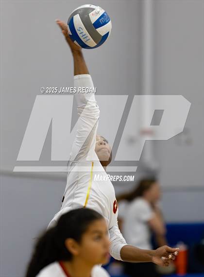 Thumbnail 1 in Lincoln @ Hillsdale photogallery.