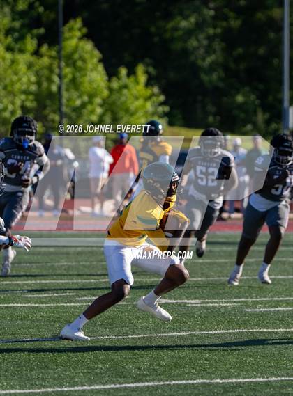 Thumbnail 3 in Carver vs Spencer (Scrimmage) photogallery.