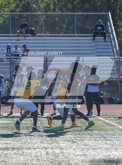 Thumbnail 1 in Carver vs Spencer (Scrimmage) photogallery.