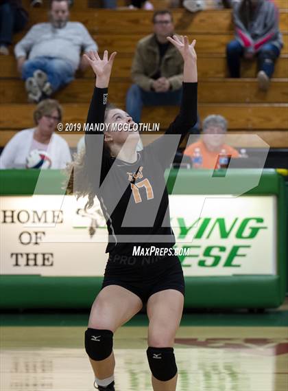 Thumbnail 3 in Illini Bluffs vs. Elmwood (IHSA 1A Sectional Final) photogallery.