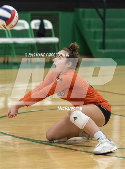 Thumbnail 1 in Illini Bluffs vs. Elmwood (IHSA 1A Sectional Final) photogallery.