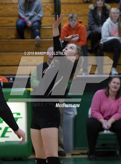 Thumbnail 2 in Illini Bluffs vs. Elmwood (IHSA 1A Sectional Final) photogallery.
