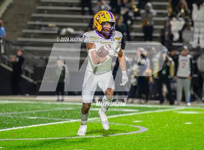 Thumbnail 2 in Pleasant Grove vs. Farmersville (UIL 4A DII Area Playoff) photogallery.