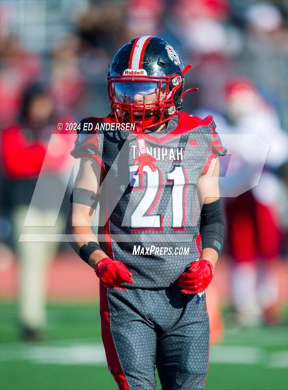 Thumbnail 2 in Carlin @ Tonopah (NIAA 1A Semifinal) photogallery.
