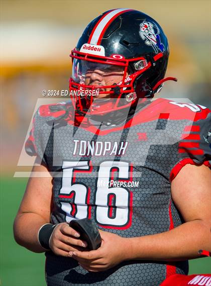 Thumbnail 3 in Carlin @ Tonopah (NIAA 1A Semifinal) photogallery.