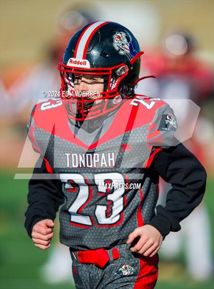 Thumbnail 2 in Carlin @ Tonopah (NIAA 1A Semifinal) photogallery.
