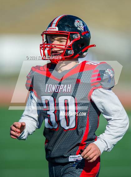 Thumbnail 3 in Carlin @ Tonopah (NIAA 1A Semifinal) photogallery.