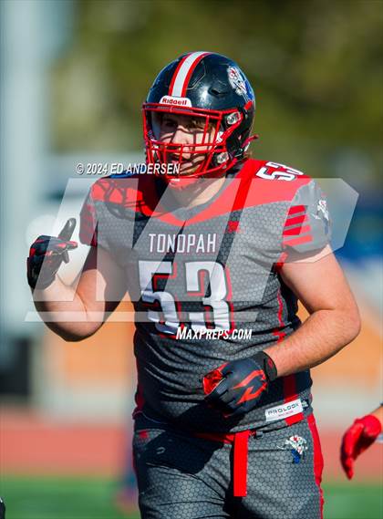 Thumbnail 2 in Carlin @ Tonopah (NIAA 1A Semifinal) photogallery.