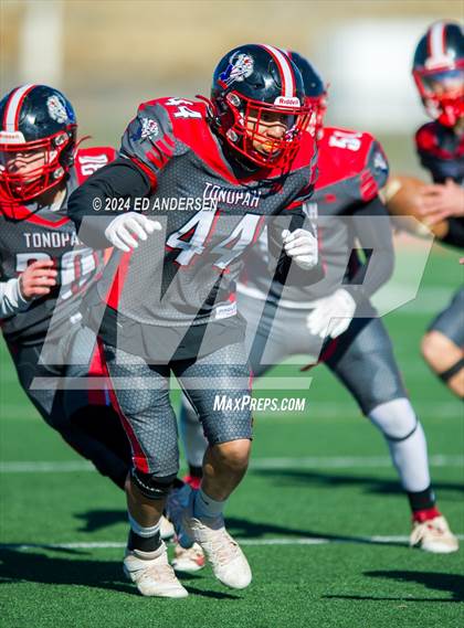 Thumbnail 3 in Carlin @ Tonopah (NIAA 1A Semifinal) photogallery.