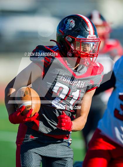 Thumbnail 1 in Carlin @ Tonopah (NIAA 1A Semifinal) photogallery.