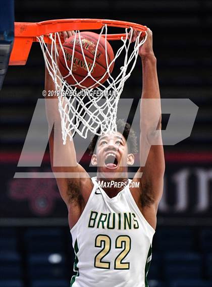 Thumbnail 2 in Campolindo vs. St. Patrick-St. Vincent (MaxPreps/DLS MLK Classic) photogallery.