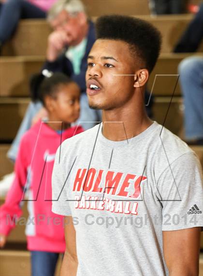 Thumbnail 2 in Covington Catholic @ Holmes photogallery.