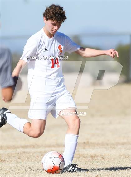 Thumbnail 3 in Central vs. Seton Catholic (Bohdie Larson Celebration Classic) photogallery.