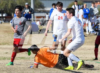 Thumbnail 2 in Central vs. Seton Catholic (Bohdie Larson Celebration Classic) photogallery.