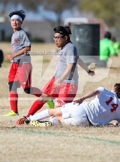 Thumbnail 3 in Central vs. Seton Catholic (Bohdie Larson Celebration Classic) photogallery.