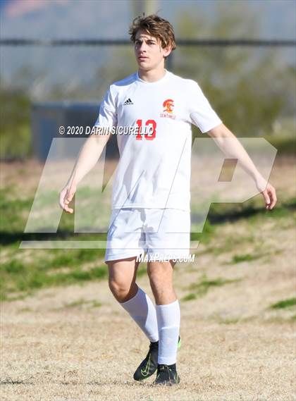Thumbnail 2 in Central vs. Seton Catholic (Bohdie Larson Celebration Classic) photogallery.