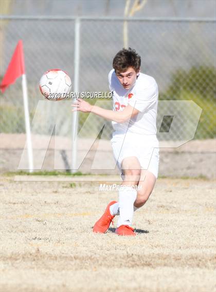 Thumbnail 3 in Central vs. Seton Catholic (Bohdie Larson Celebration Classic) photogallery.