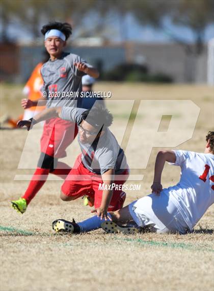 Thumbnail 2 in Central vs. Seton Catholic (Bohdie Larson Celebration Classic) photogallery.