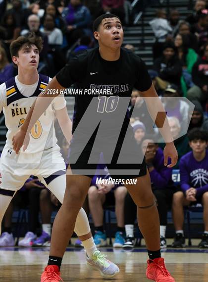 Thumbnail 3 in Omaha Central vs. Bellevue West (Metro Tournament Final) photogallery.