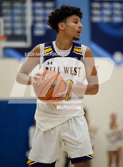 Thumbnail 3 in Omaha Central vs. Bellevue West (Metro Tournament Final) photogallery.