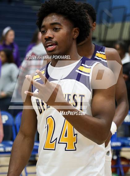 Thumbnail 1 in Omaha Central vs. Bellevue West (Metro Tournament Final) photogallery.