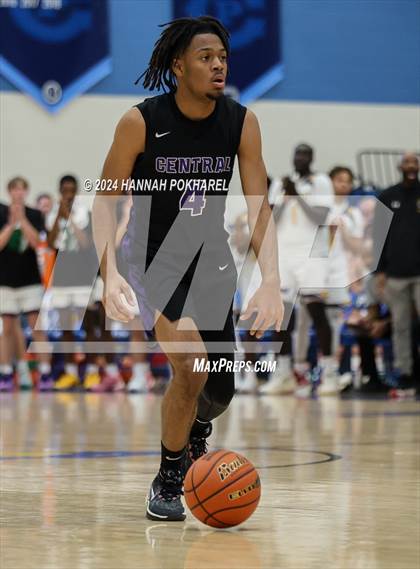 Thumbnail 1 in Omaha Central vs. Bellevue West (Metro Tournament Final) photogallery.