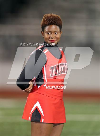 Thumbnail 2 in Lee @ Mesquite photogallery.