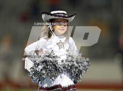 Thumbnail 2 in Lee @ Mesquite photogallery.