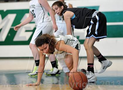 Thumbnail 3 in Villa Park vs Irvine (Costa Mesa Winter Classic) photogallery.