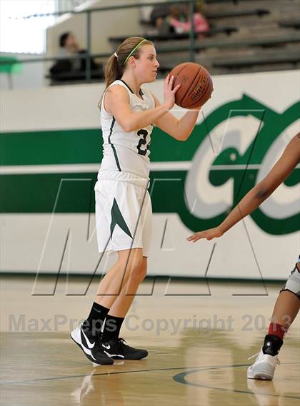 Thumbnail 1 in Villa Park vs Irvine (Costa Mesa Winter Classic) photogallery.