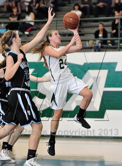 Thumbnail 2 in Villa Park vs Irvine (Costa Mesa Winter Classic) photogallery.