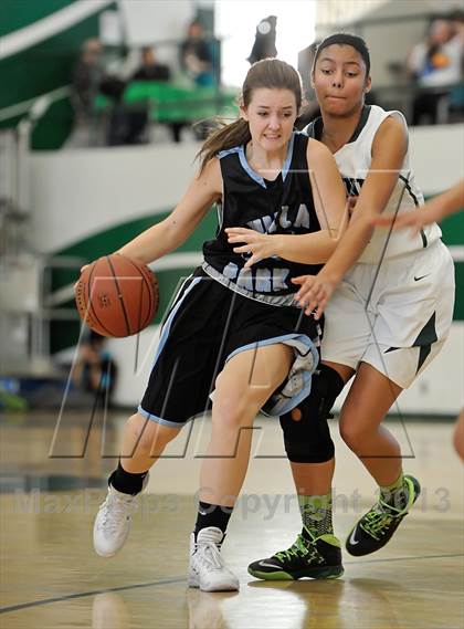 Thumbnail 3 in Villa Park vs Irvine (Costa Mesa Winter Classic) photogallery.