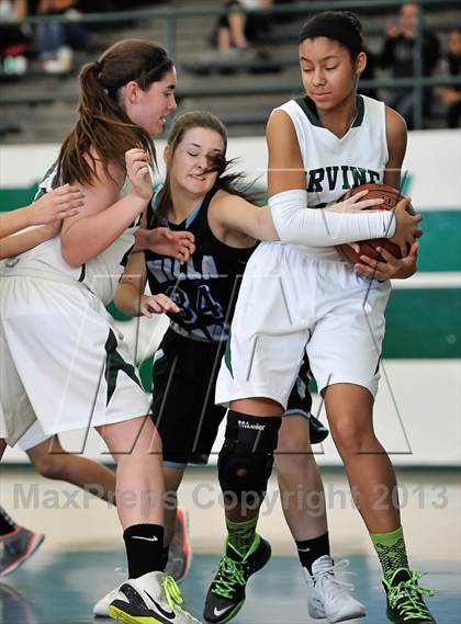 Thumbnail 1 in Villa Park vs Irvine (Costa Mesa Winter Classic) photogallery.