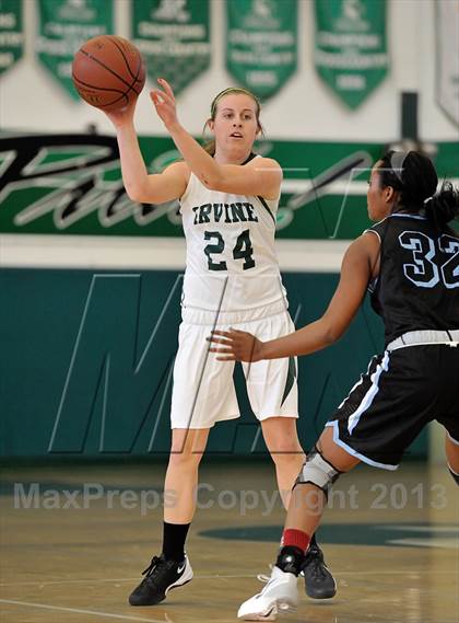 Thumbnail 1 in Villa Park vs Irvine (Costa Mesa Winter Classic) photogallery.