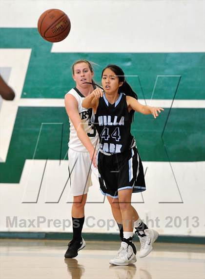 Thumbnail 3 in Villa Park vs Irvine (Costa Mesa Winter Classic) photogallery.
