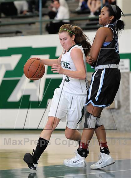 Thumbnail 3 in Villa Park vs Irvine (Costa Mesa Winter Classic) photogallery.