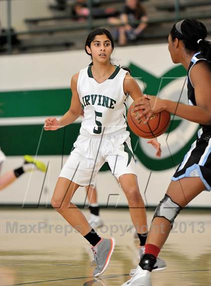 Thumbnail 1 in Villa Park vs Irvine (Costa Mesa Winter Classic) photogallery.