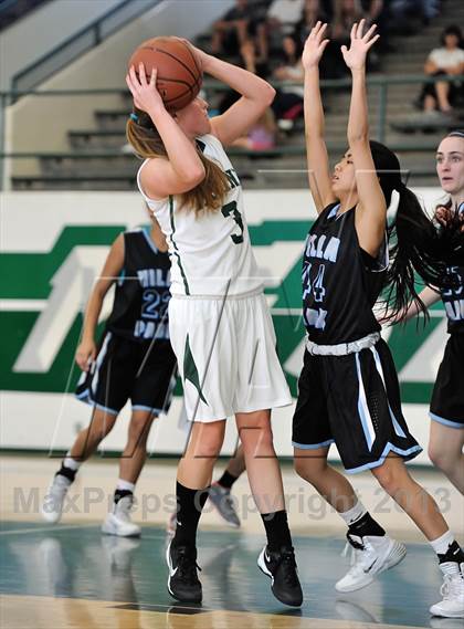 Thumbnail 1 in Villa Park vs Irvine (Costa Mesa Winter Classic) photogallery.
