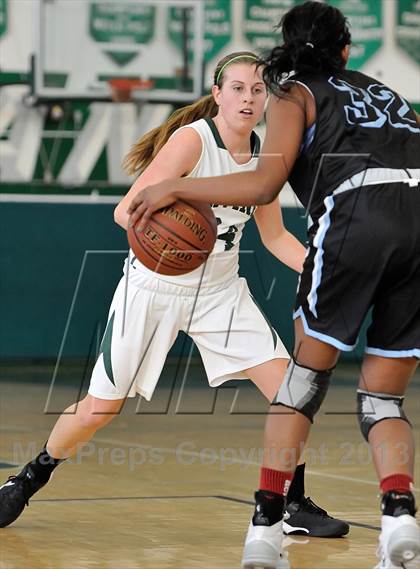 Thumbnail 3 in Villa Park vs Irvine (Costa Mesa Winter Classic) photogallery.