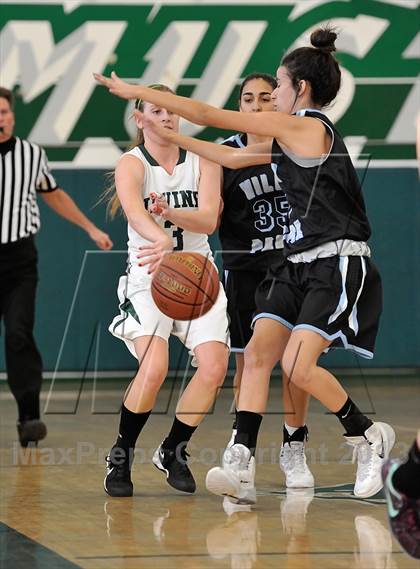 Thumbnail 3 in Villa Park vs Irvine (Costa Mesa Winter Classic) photogallery.