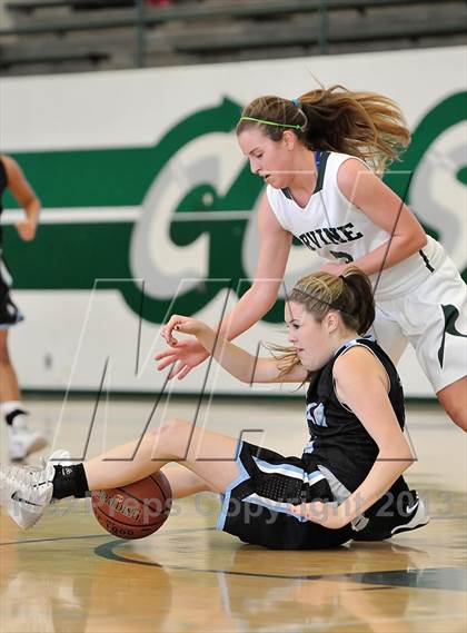 Thumbnail 1 in Villa Park vs Irvine (Costa Mesa Winter Classic) photogallery.