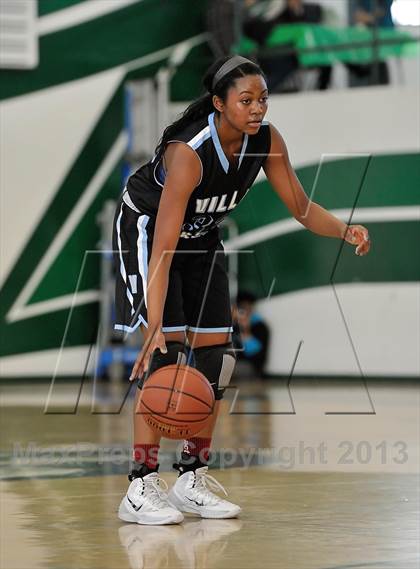 Thumbnail 2 in Villa Park vs Irvine (Costa Mesa Winter Classic) photogallery.